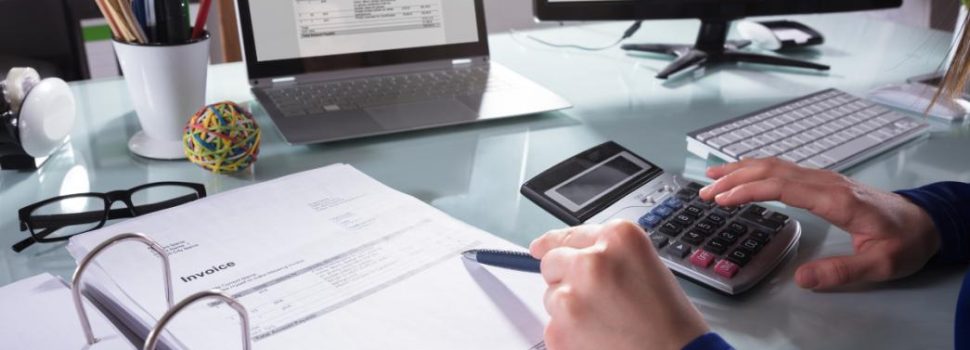 Τι αλλάζει στις φορολογικές δηλώσεις: Μειωμένα τεκμήρια και νέοι κωδικοί