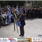 Νικόλαος Σούτας καταθέτει στεφάνι και στέλνει μήνυμα ελπίδας