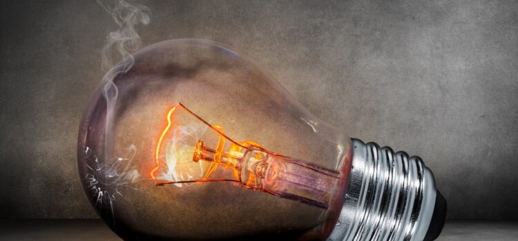 Λίγοι το γνωρίζουν: Πώς να πάρεις αποζημίωση για καμένες συσκευές