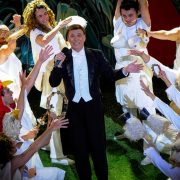 Γιώργος Μαρίνος: Ποιος ήταν ο επαναστάτης της αθηναϊκής διασκέδασης που έσβησε στα 87 του χρόνια