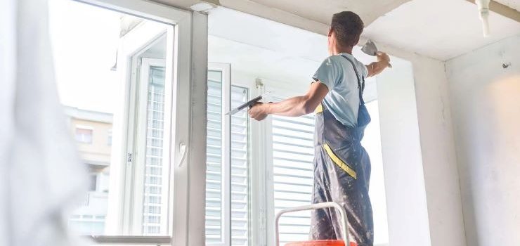 Έως 16.000 ευρώ η μείωση του φόρου σε όσους ανακαινίζουν ακίνητα