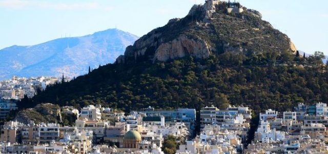 «Θερμόμετρο Ακινήτων»: Πόσα ενοίκια χρειάζονται για αγορά κατοικίας – Σχεδόν ίδιες αποδόσεις σε Γλυφάδα, Πετρούπολη, Δραπετσώνα