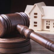 Άρση κατάσχεσης ακινήτων από την ΑΑΔΕ με παρακράτηση 25% της οφειλής