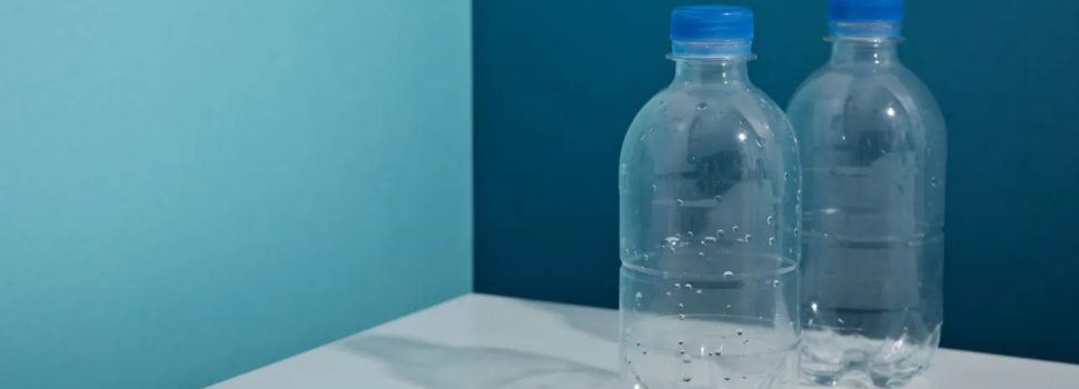 Πλαστικά μπουκάλια μετατρέπονται σε φάρμακο για τη νόσο του Πάρκινσον