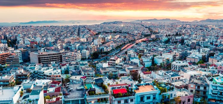 Ένας στους τρεις Έλληνες σκέφτεται να μετακομίσει – Τι δείχνει η νέα ευρωπαϊκή έρευνα για τη στέγαση