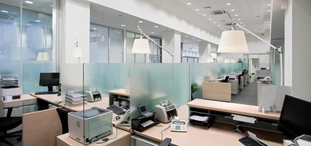 Έξι στους 10 άνεργους αναζητούν δουλειά για πάνω από ένα έτος – Το 92,7% όσων βρίσκονται εκτός αγοράς αρνούνται να δουλέψουν