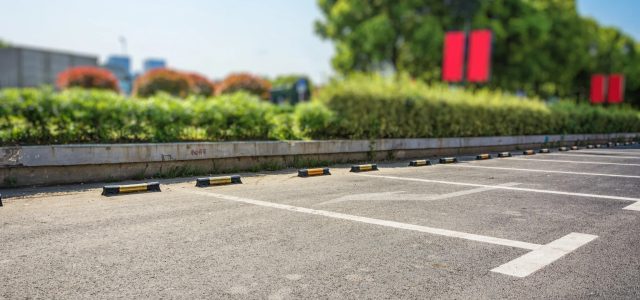 Δωρεάν στάθμευση έως το 2026: Ποια οχήματα απαλλάσσονται από τα τέλη