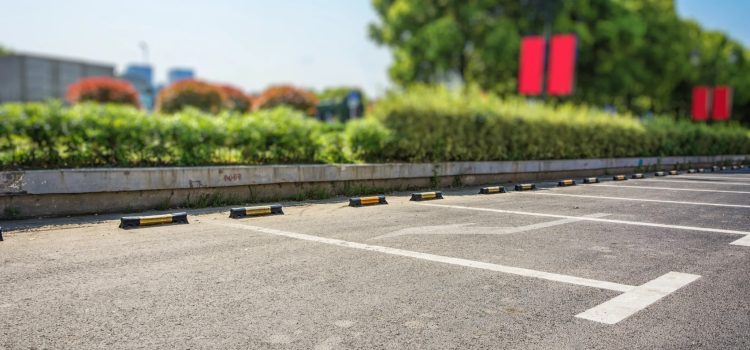 Δωρεάν στάθμευση έως το 2026: Ποια οχήματα απαλλάσσονται από τα τέλη