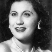 Σοφία Βέμπο: Η εθνική τραγουδίστρια