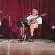 ΜΕΓΑΛΗ ΕΠΙΤΥΧΙΑ ΕΣΗΜΕΙΩΣΕ Η ΠΑΡΟΥΣΙΑΣΗ ΤΟΥ ΝΕΟΥ ΒΙΒΛΙΟΥ ΤΟΥ ΝΤΙΝΟΥ ΚΟΥΜΠΑΤΗ «ΩΔΗ ΣΕ ΕΠΙΓΕΙΟ ΑΓΓΕΛΟ»