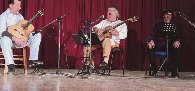 ΜΕΓΑΛΗ ΕΠΙΤΥΧΙΑ ΕΣΗΜΕΙΩΣΕ Η ΠΑΡΟΥΣΙΑΣΗ ΤΟΥ ΝΕΟΥ ΒΙΒΛΙΟΥ ΤΟΥ ΝΤΙΝΟΥ ΚΟΥΜΠΑΤΗ «ΩΔΗ ΣΕ ΕΠΙΓΕΙΟ ΑΓΓΕΛΟ»