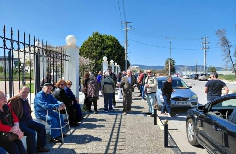 Καταγγελία για το περιστατικό στην αίθουσα Μπόγρη – Δημαρχείο Σαλαμίνας