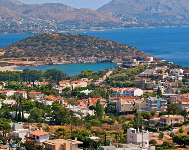 Luxury real estate: Επενδυτικός προορισμός η Ελλάδα και τα «μπλε ακίνητα» – Ποιες περιοχές επιλέγουν οι ξένοι