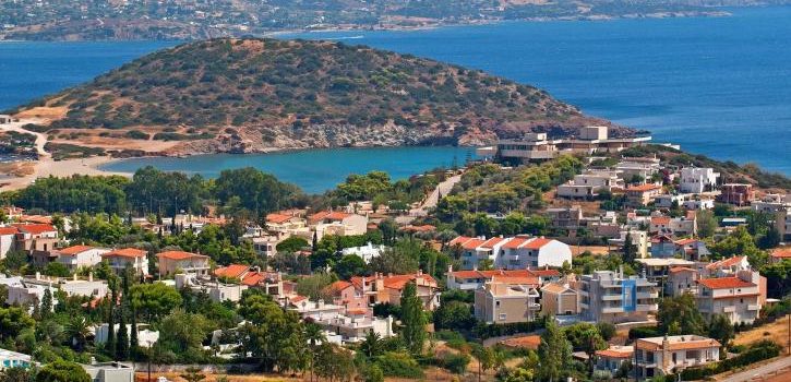 Luxury real estate: Επενδυτικός προορισμός η Ελλάδα και τα «μπλε ακίνητα» – Ποιες περιοχές επιλέγουν οι ξένοι