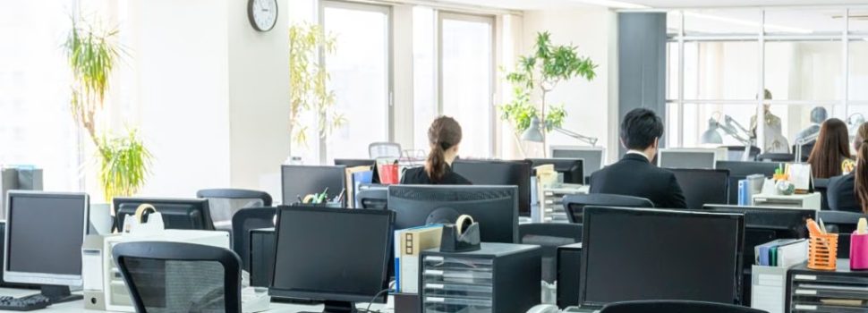 Γιατί 8 στους 10 επαγγελματίες επιλέγουν χαμηλές εισφορές; Tι σημαίνει για τη σύνταξή τους