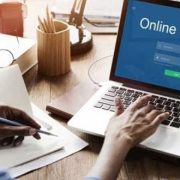 Ανατροπή στα καταναλωτικά δάνεια: Πλαφόν στο κόστος, φρένο στις παγίδες των τραπεζών