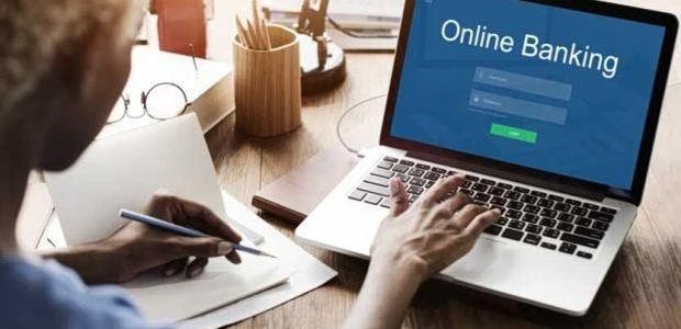 Ανατροπή στα καταναλωτικά δάνεια: Πλαφόν στο κόστος, φρένο στις παγίδες των τραπεζών