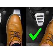 Πώς δουλεύουμε σωστά το γκάζι για να γλιτώσουμε καύσιμο;