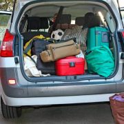 Πώς τακτοποιούμε σωστά τις αποσκευές στο πορτμπαγκάζ;