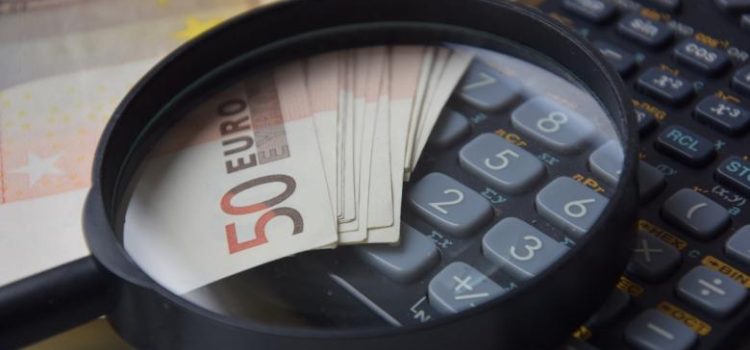 Ρύθμιση 72 δόσεων προς τα ταμεία: Τα «κλειδιά» και οι δυσκολίες για τους οφειλέτες