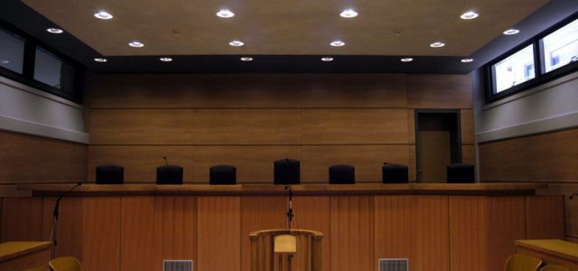 Δικαστική νίκη για δύο συμβασιούχους ΔΥΠΑ 55+ στο δήμο Σαλαμίνας