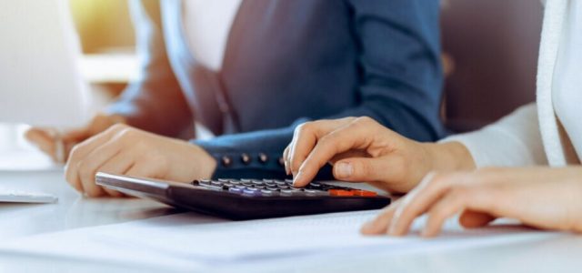 72 δόσεις: Πότε ξεκινά η ρύθμιση, ποιες οφειλές αφορά