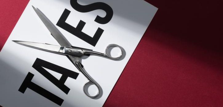 Μισός φόρος για όσους επιστρέψουν στην Ελλάδα και δουλέψουν στο Δημόσιο