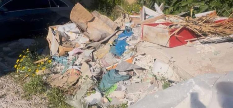 Το κατηγορώ των ανύπαρκτων για τα σκουπίδια των ασυνείδητων πολιτών.