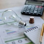 Τα δημοτικά τέλη φεύγουν από τους λογαριασμούς ρεύματος – «Γκρίζα» ζώνη για τους ενοικιαστές