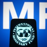 ΔΝΤ: Προτείνει φόρο στα κλειστά ακίνητα και εφαρμογή του ΦΠΑ στις νέες οικοδομές