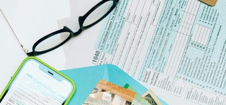 ΑΑΔΕ: Τι ψάχνει στα εισοδήματα από το εξωτερικό