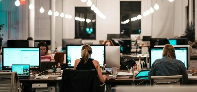 Οι 2+1 αλλαγές στην επαγγελματική ασφάλιση: Τι κερδίζουν επιχειρήσεις και ελεύθεροι επαγγελματίες