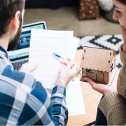 Πώς τα διαζύγια αλλάζουν τον χάρτη της κατοικίας – Περισσότεροι χωρισμοί, περισσότερα σπίτια