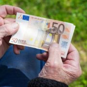 Καταργείται η προσωπική διαφορά – Ποιοι συνταξιούχοι θα πάρουν αυξήσεις