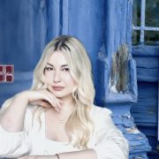 «Κάλλια Κουμπλουδέλη: Η νέα δύναμη της σύγχρονης ελληνικής ποίησης»