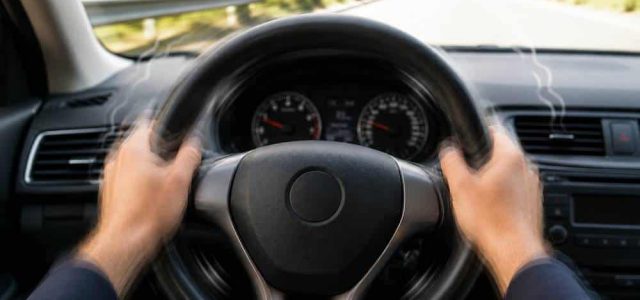 Γιατί τρέμει το τιμόνι στις υψηλές ταχύτητες;