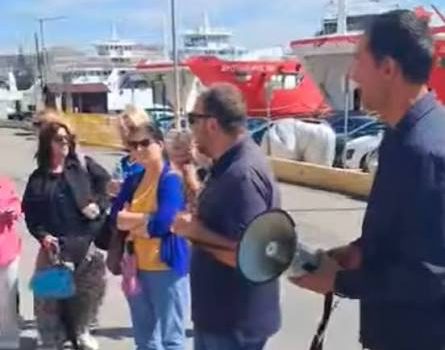 Στεκόμαστε στο πλευρό των εκπαιδευτικών