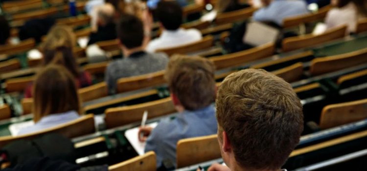 Μη κρατικά πανεπιστήμια: Αναγνωρίζεται με τροπολογία ο χρόνος σπουδών των φοιτητών